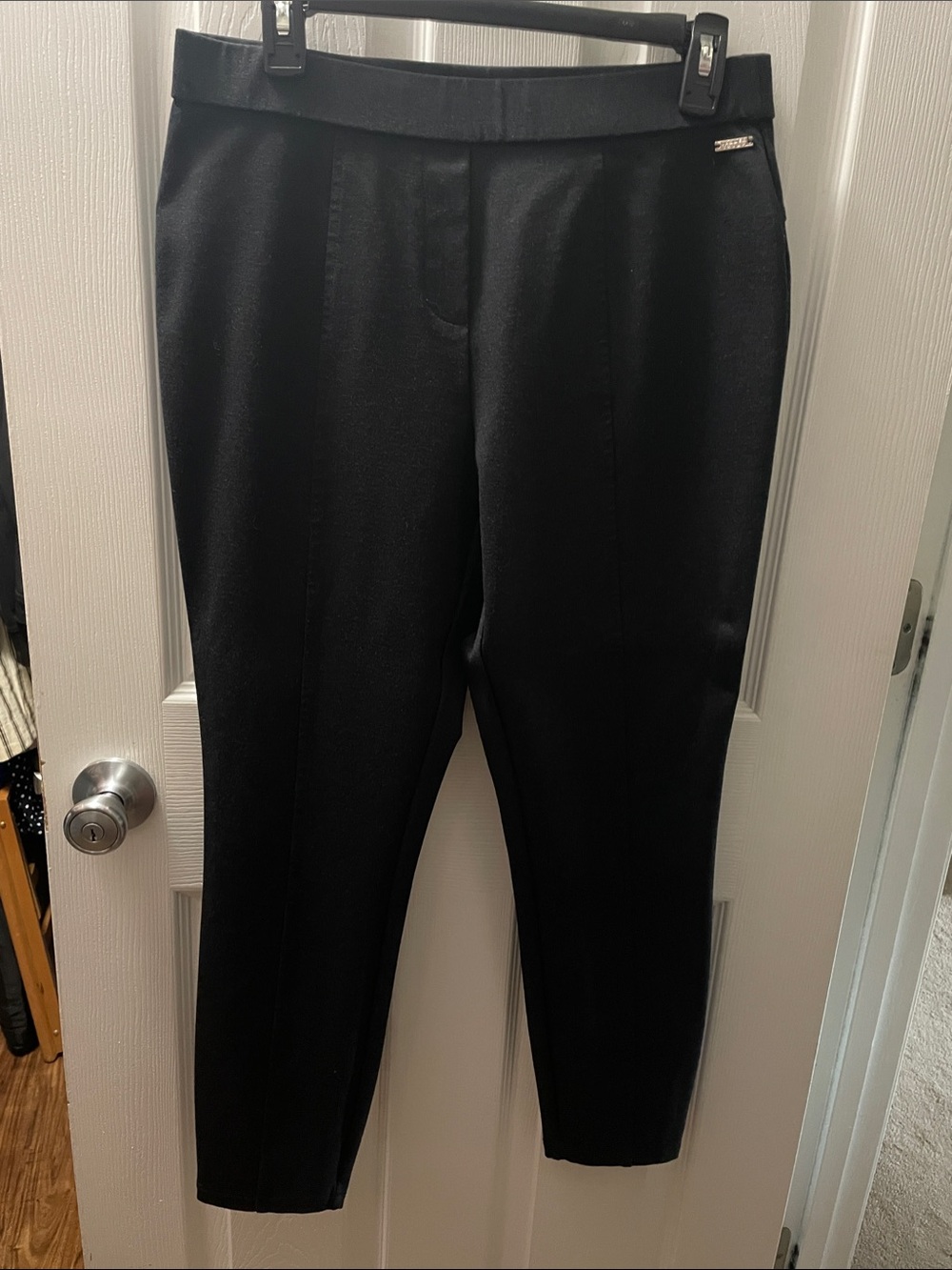 Women's ivanka trump Black Ponte Ankle Pants